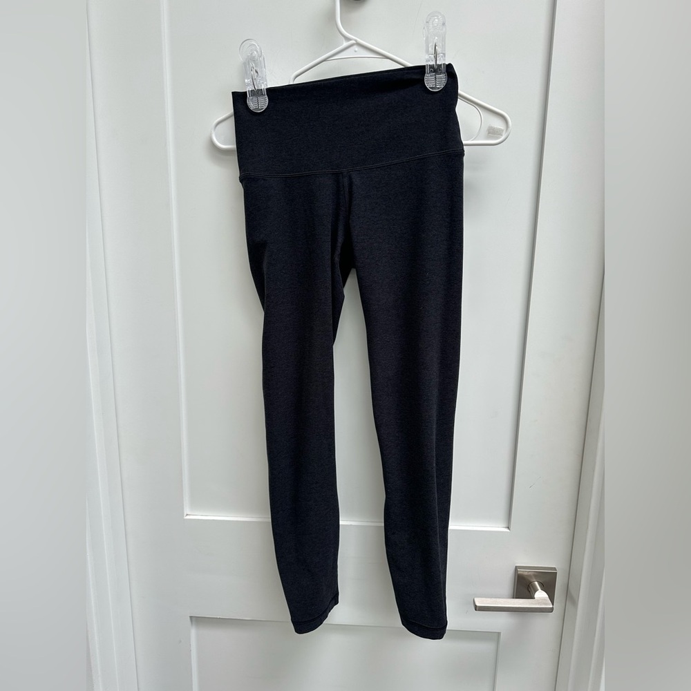 Aritzia TNA Action Leggings
